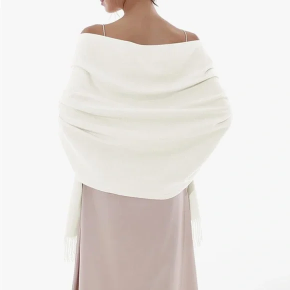 Ivory Shawl - Picture 2 of 6